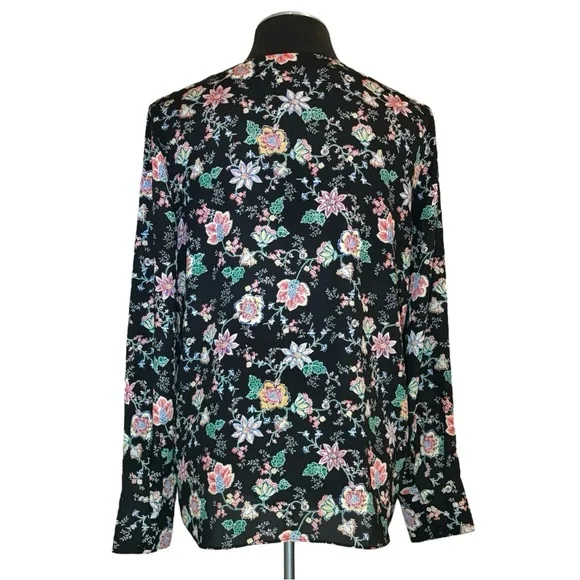 Banana Republic - Drapey Floral Long Sleeve V-Neck Blouse – Small - Picture 6 of 11